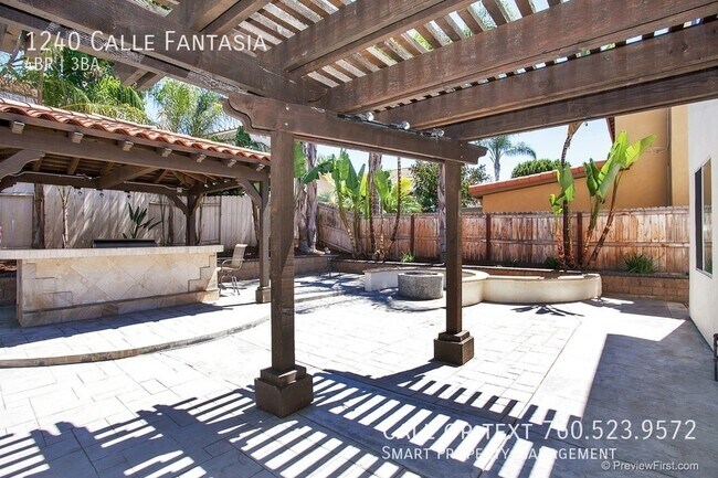 Building Photo - 1240 Calle Fantasia