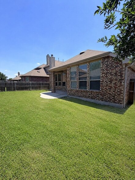 Building Photo - 1501 Toucan Dr