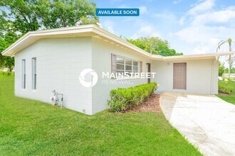 Building Photo - 6114 Oakcrest Cir