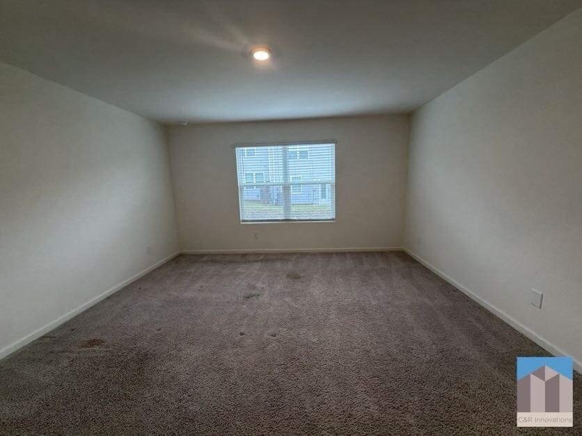 Building Photo - 3530 Condor Ct SW