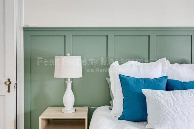 Building Photo - 4504 Hanover Ave