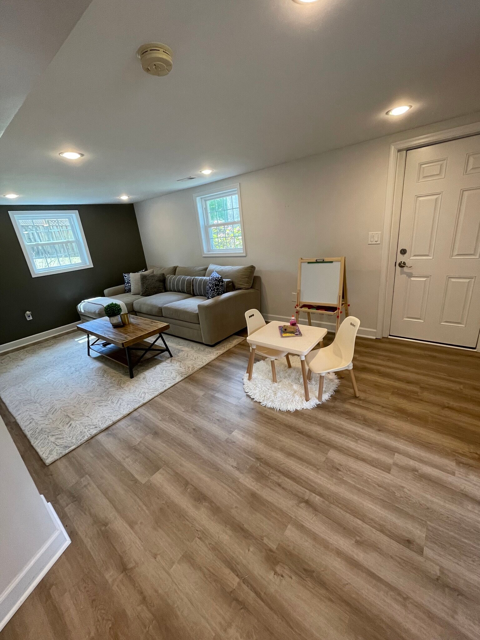 Building Photo - 7603 Cosgrove Pl