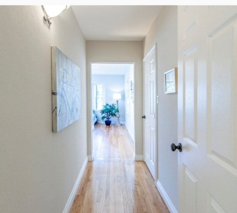 Building Photo - 6014 Hoover Ave