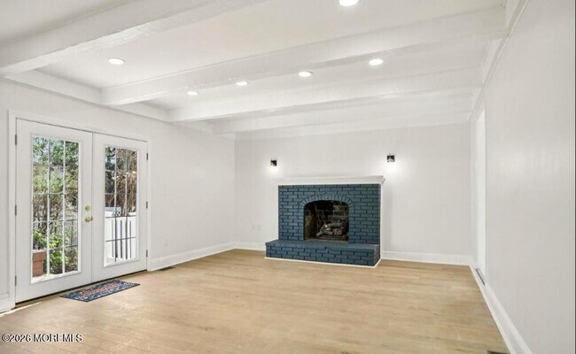 Building Photo - 99 Ravine Dr