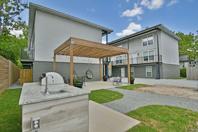Building Photo - Ingleside Gardens