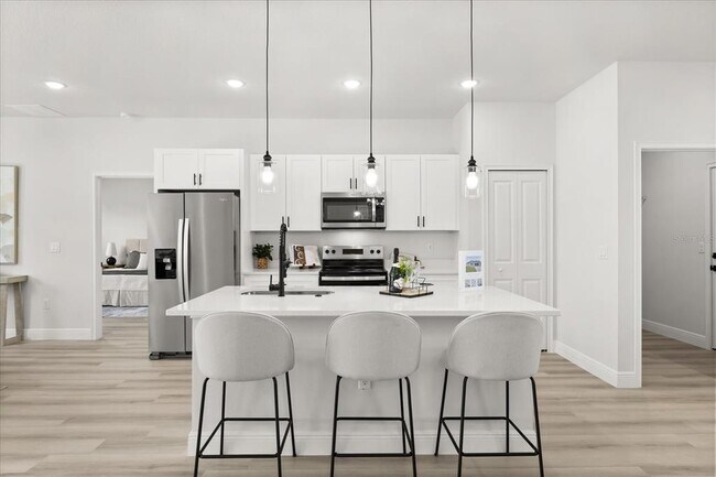 Building Photo - 15568 SW 46th Cir