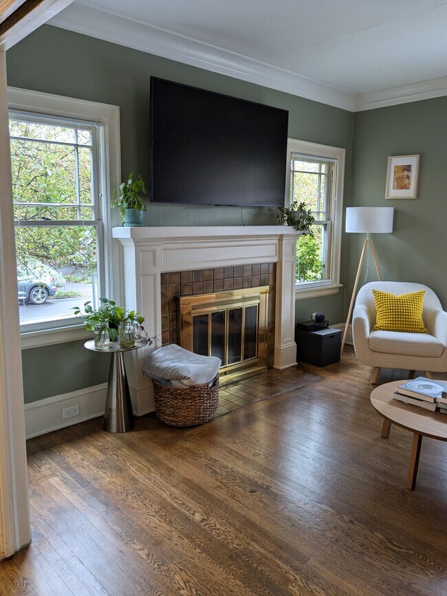 Building Photo - 1974 SE 24th Ave