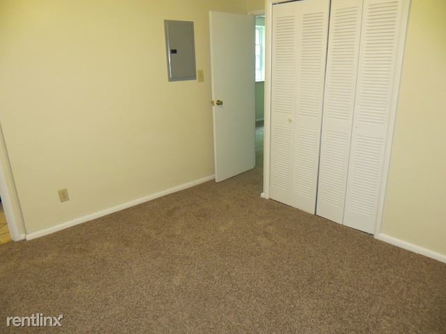 Building Photo - 103 McKnight Cir