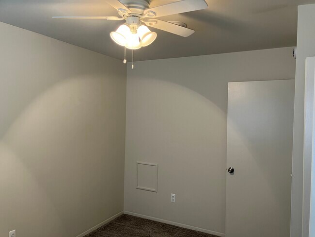 bedroom R - 310 Washington St.