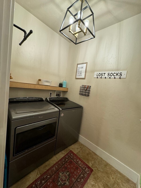 Building Photo - 5101 Emmeline Dr