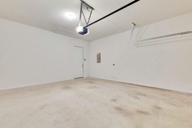 Building Photo - 9937 Comely Bnd