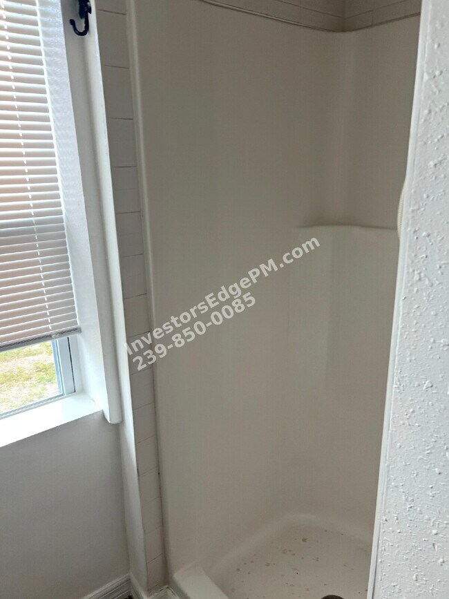 Building Photo - Furnished Waterfront Studio – Utilities Included – Direct River Access