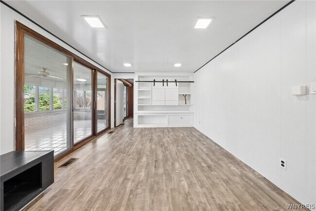 Building Photo - 40 Tristan Ln