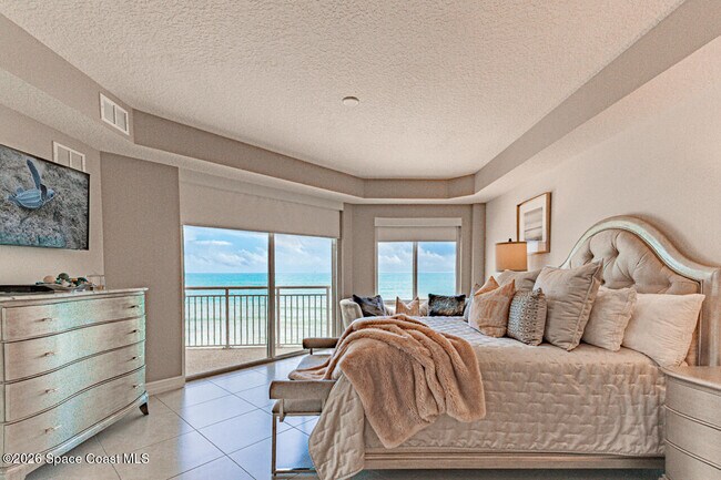 Building Photo - 1025 Jimmy Buffett Mem Hwy