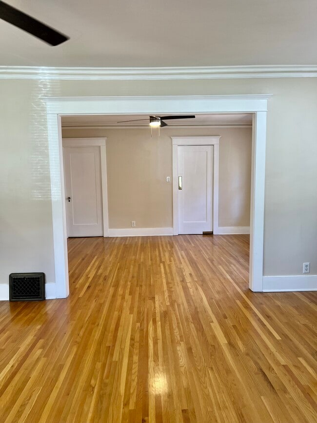 Building Photo - 6037 Friends Ave