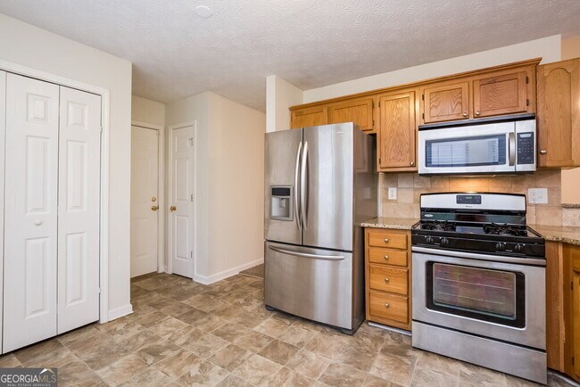 Building Photo - 3512 English Oaks Dr NW