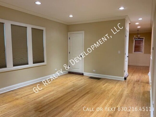 Building Photo - 1460 Whitcomb Ave