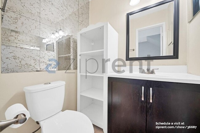 Building Photo - 7552 Corbin Ave