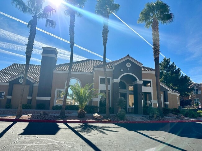 Building Photo - 8101 W Flamingo Rd