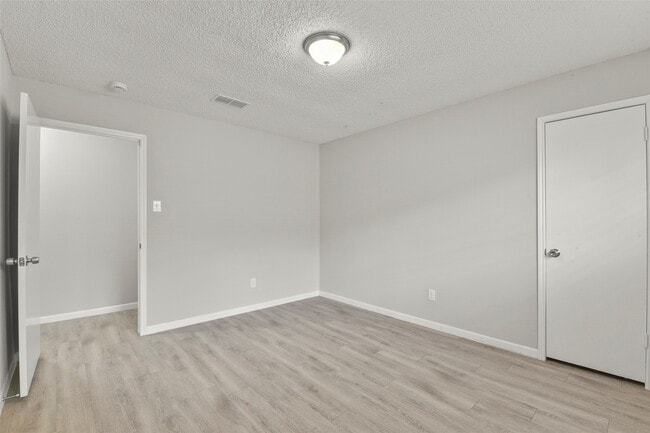 Building Photo - 16310 Cavendish Dr