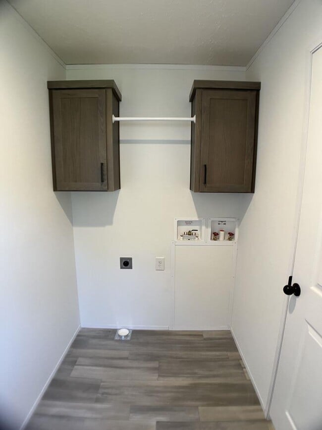 Building Photo - 12310 Geneva Way