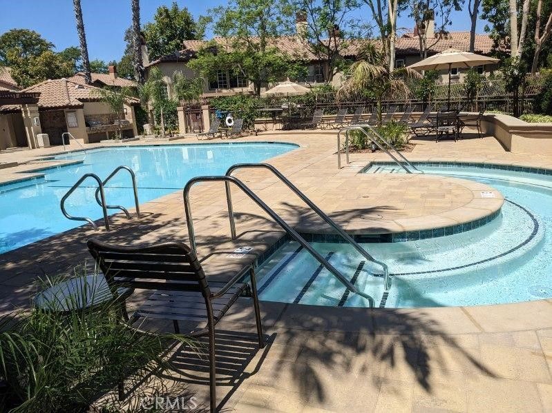 Building Photo - 326 Pasto Rico-