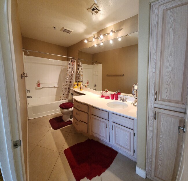 Building Photo - 11375 E Sahuaro Dr