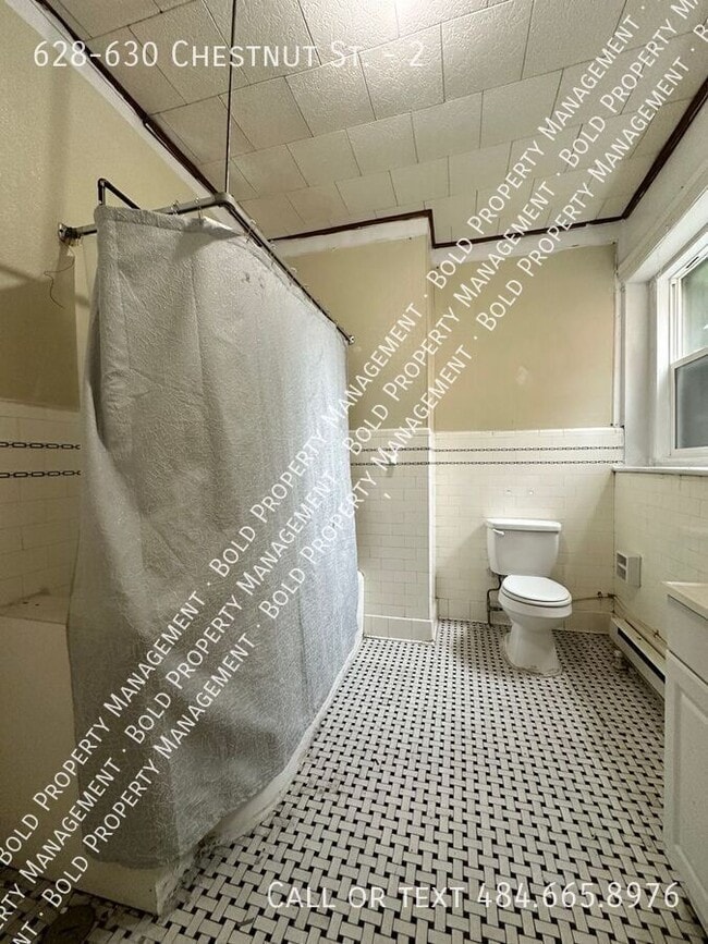 Building Photo - 628-630 Chestnut St.-2