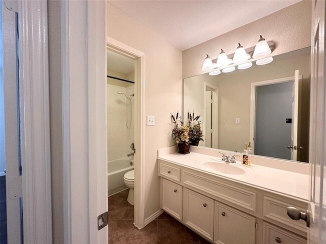 Building Photo - 1707 Magnolia Lake Ln