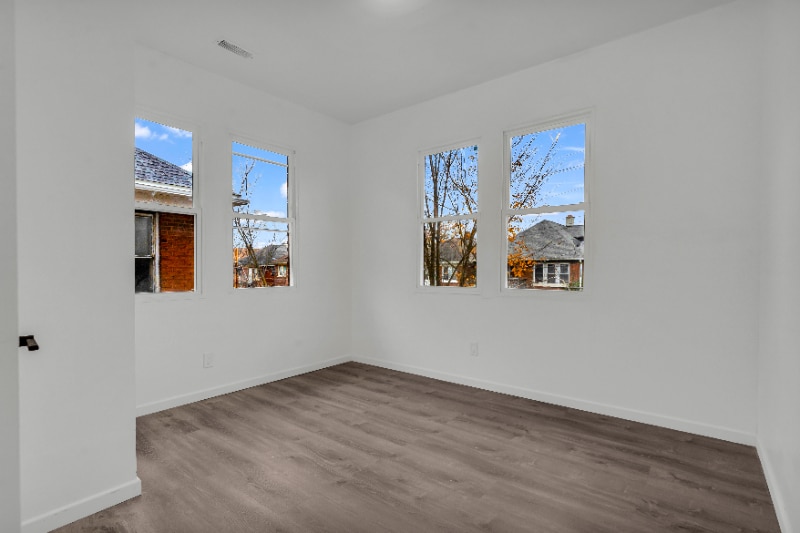 Building Photo - 3353 Fullerton Ave