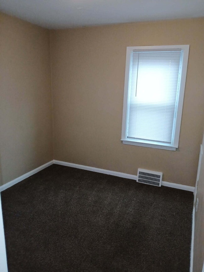 Building Photo - 12075 Rossiter St