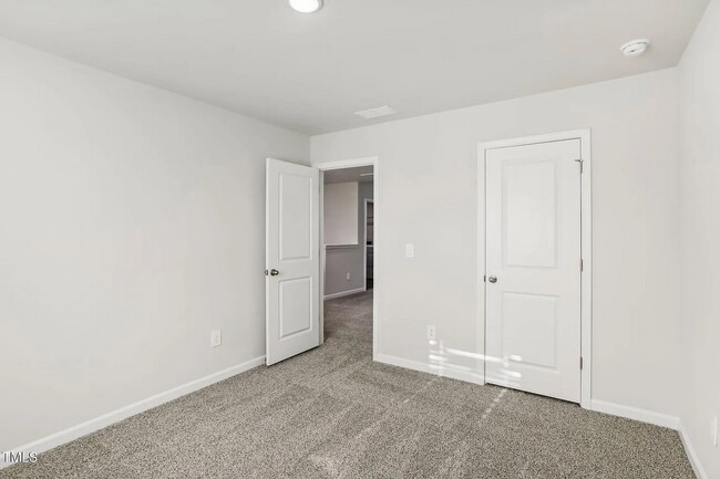 Building Photo - 314 White Birch Ln