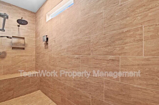 Building Photo - 123 Whaler Ave