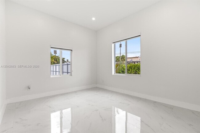 Building Photo - 14801 NW 5th Ave