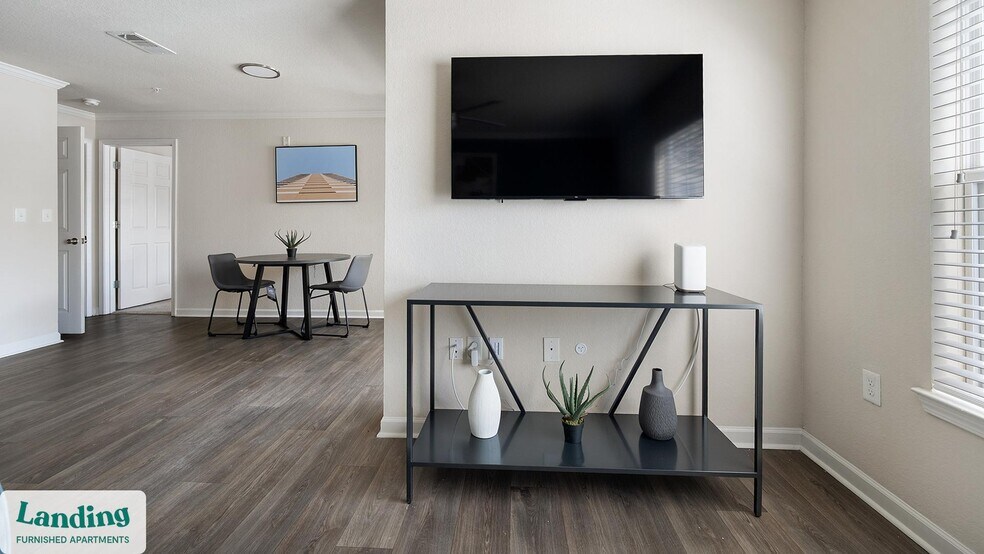 Building Photo - 210 Hillwood Blvd