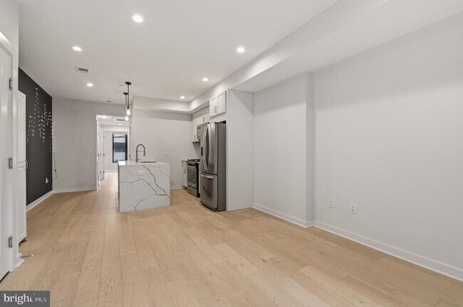 Building Photo - 531 Kennedy St NW