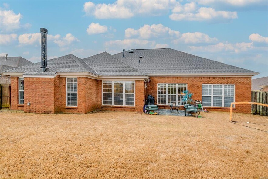 Building Photo - 9211 Hanston Pl