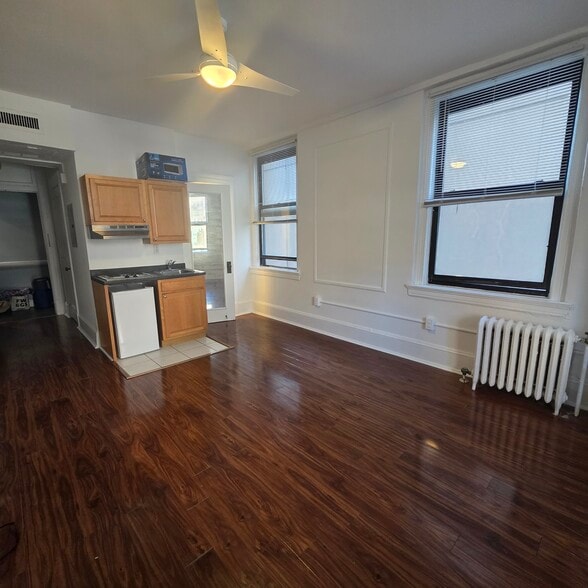 Building Photo - 1324 Locust St