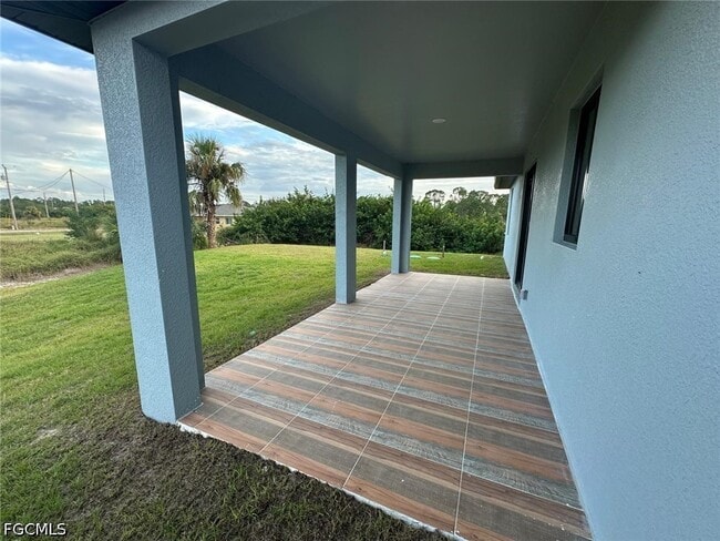 Building Photo - 1051 Eisenhower Blvd