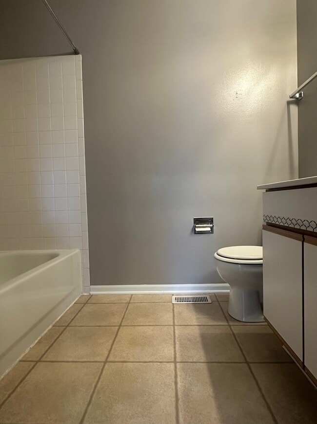 Building Photo - 21258 Cascade Ct
