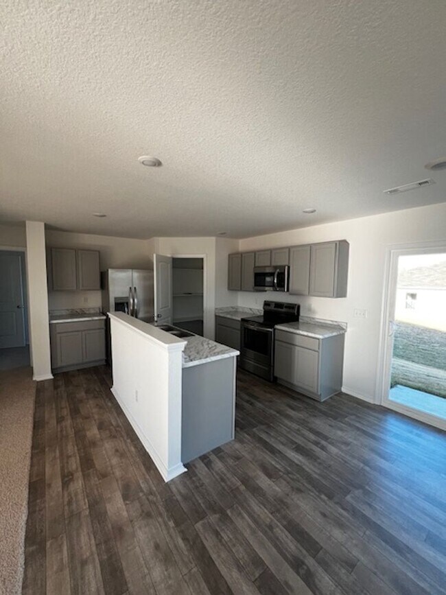 Building Photo - 5120 Red Fox Trl