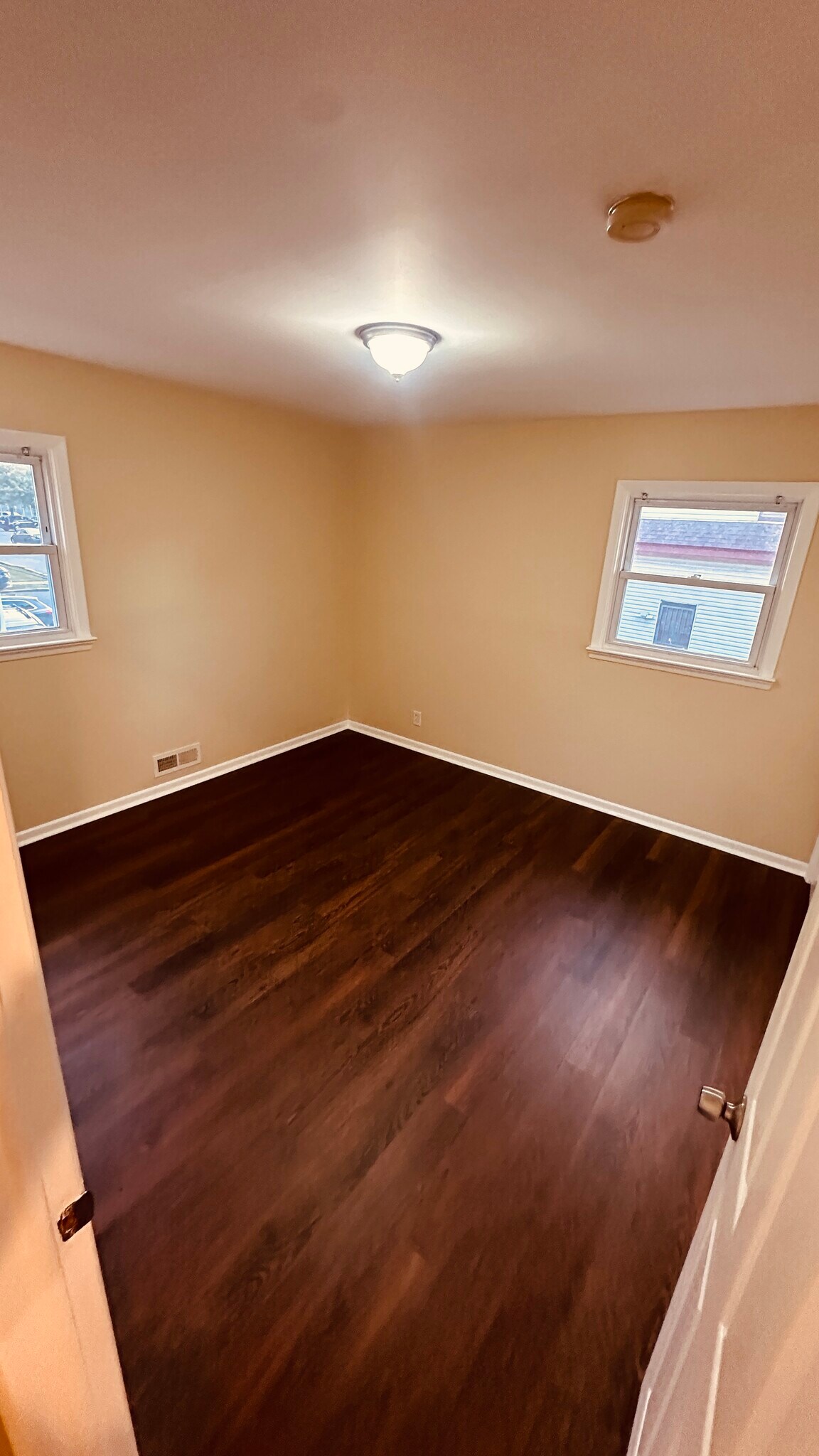 Building Photo - 331 N Oraton Pky