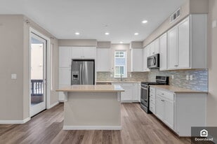 Building Photo - 1452 Nightshade Rd