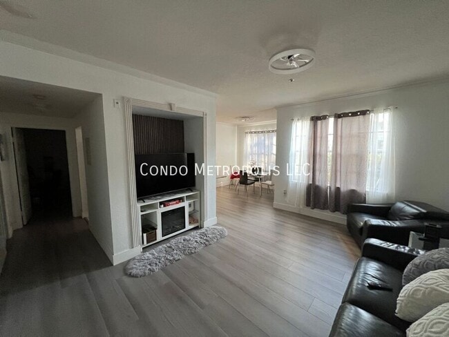 Building Photo - 2600 Robert Trent Jones Dr