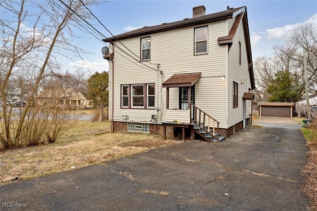 Building Photo - 4367 E 139th St