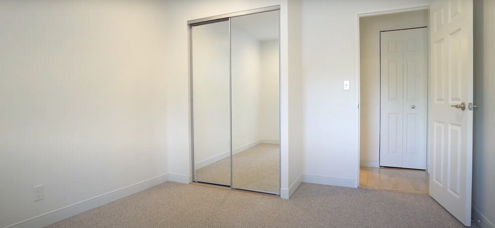 Building Photo - 73 Gordon St