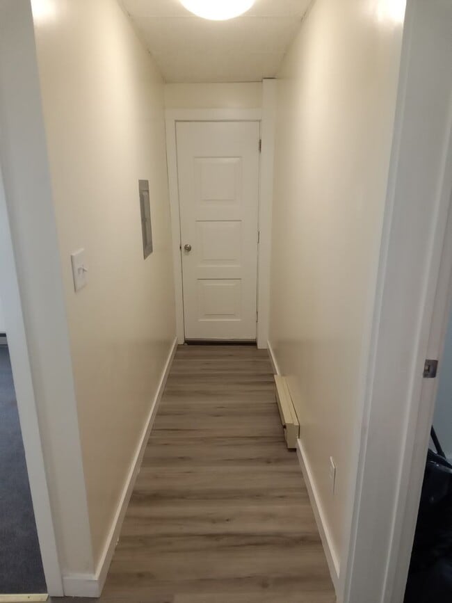 Building Photo - 53 Classic St