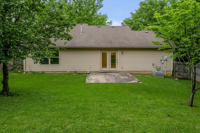 Building Photo - 2347 Stonewood Ln