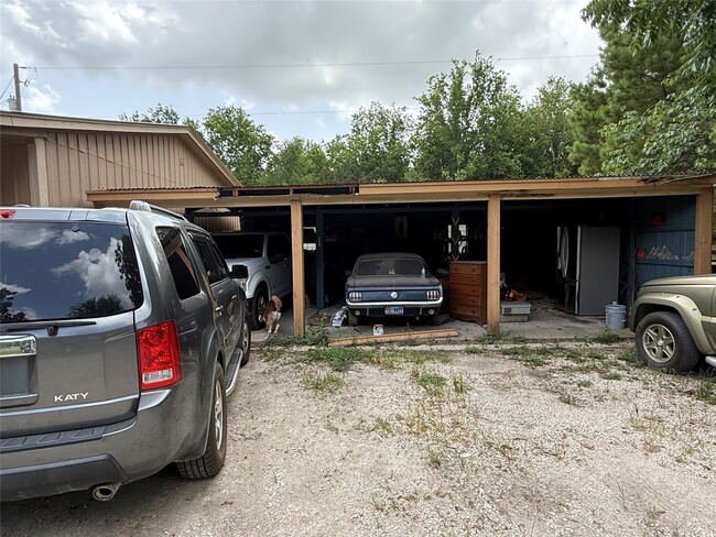 Building Photo - 1166 Manak Rd