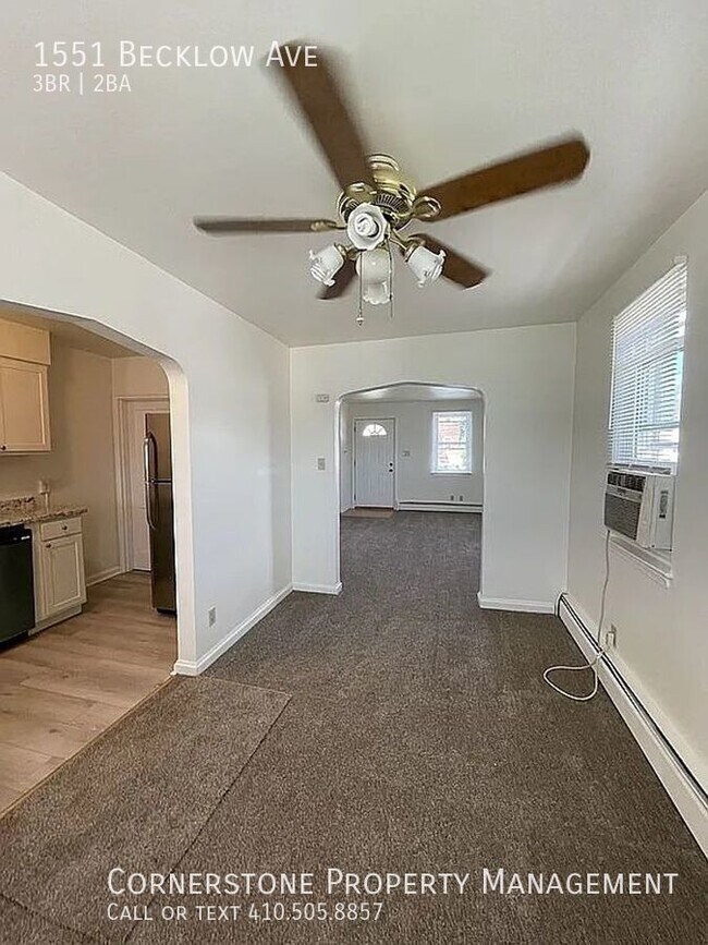 Building Photo - 3 beds | 1.5 baths | $1499 | 1551 Becklow ...